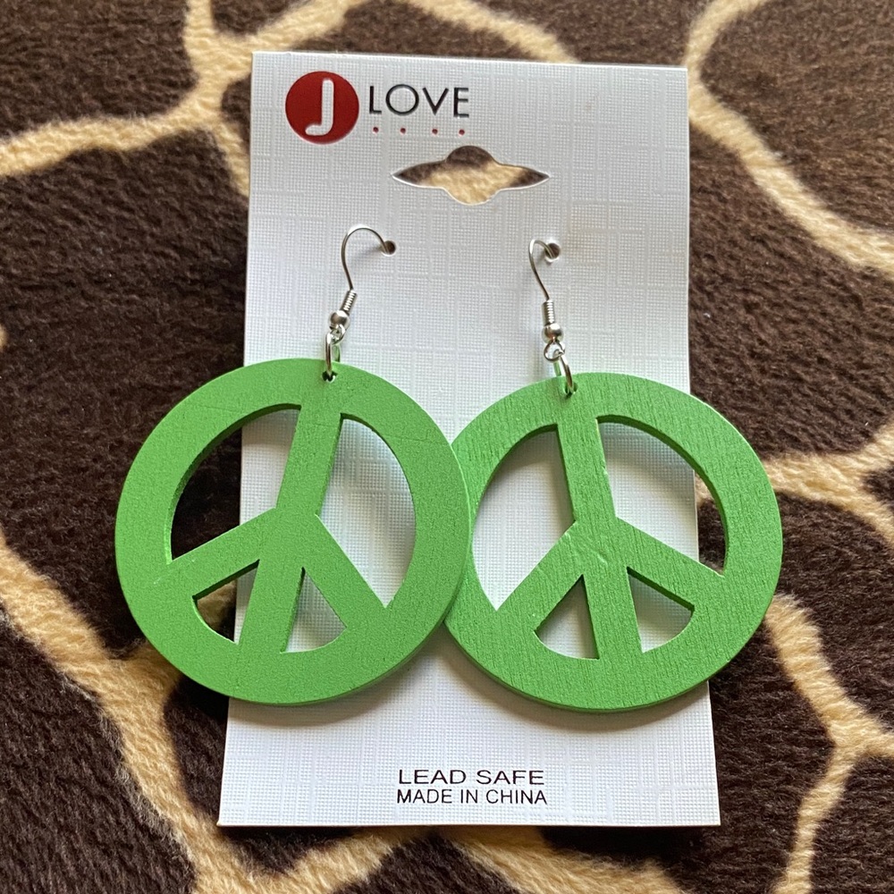 Vintage 90’s Green Wood Peace Sign Earrings